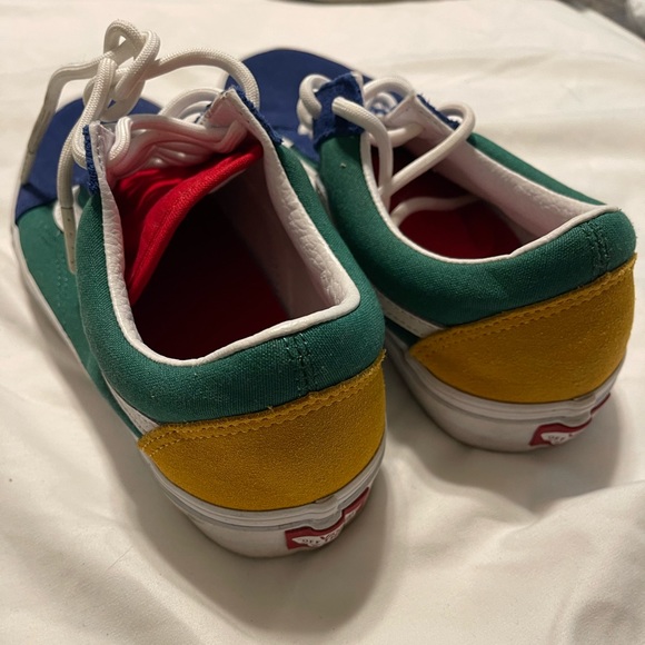 Old Skool Vans Yacht Club Shoe - Picture 2 of 4